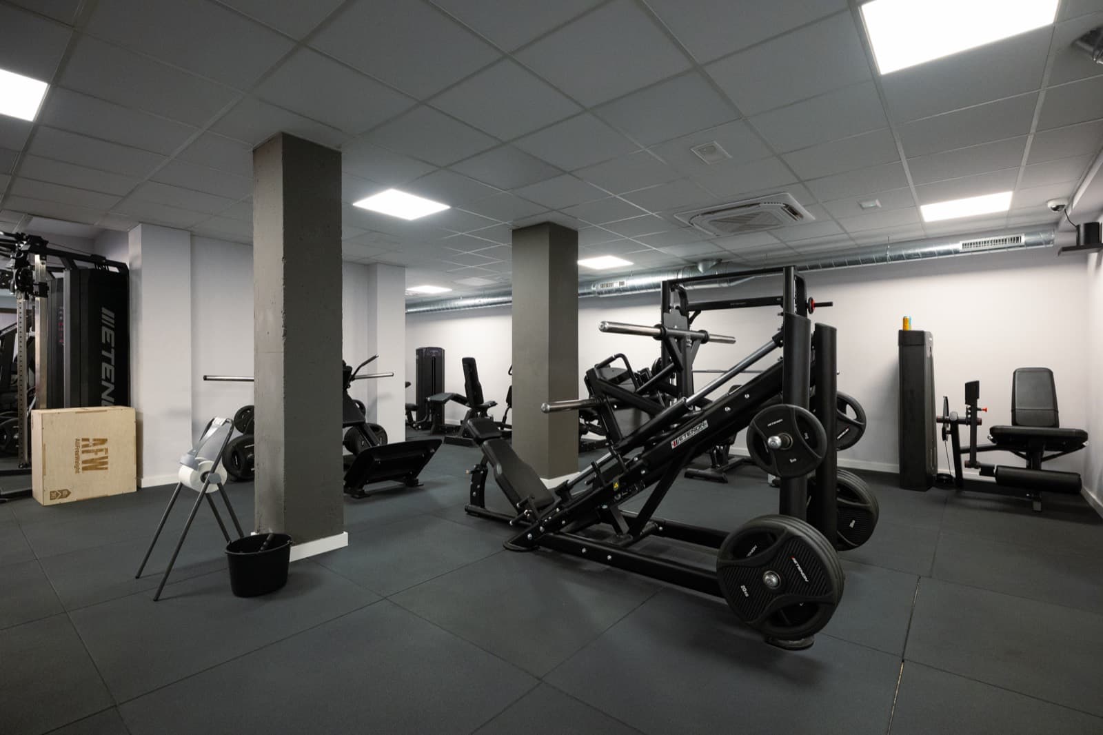 Interior del centro de entrenamiento Esforça't AF en Binissalem